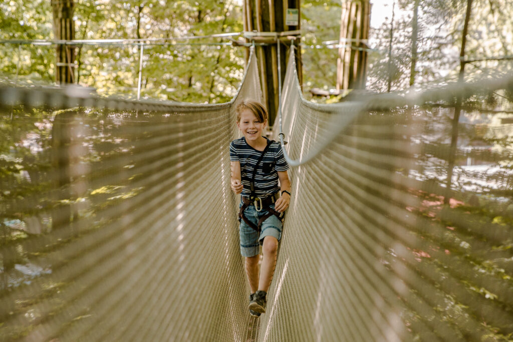 Kinderparcours Kletternetz